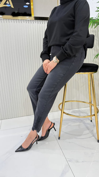 Tapered High-Waisted Jeans